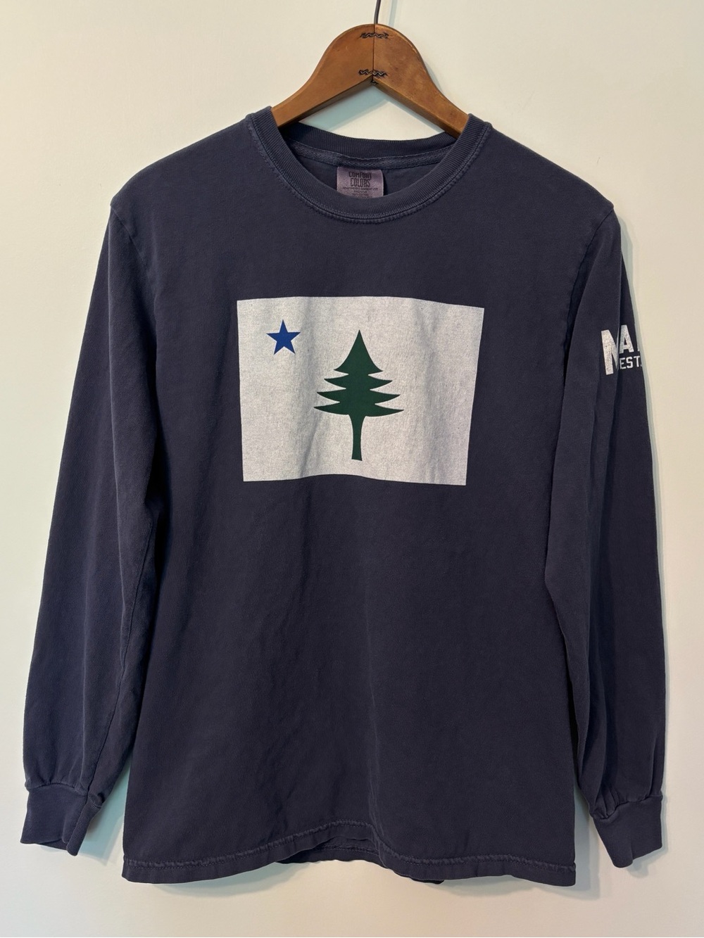 Comfort Colors Vacationland Maine Flag Logo Graphic Long Sleeve Tee Blue SMALL